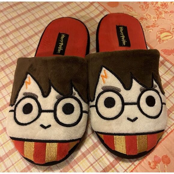 Harry Potter Hogwarts Slippers Small/Medium Women's 6-9/M 5-8‎ Bioworld - Picture 1 of 6